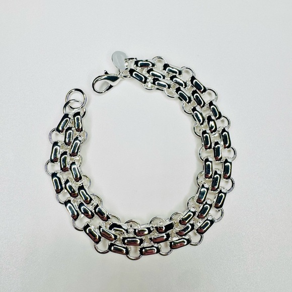 Silver Chain Link Bracelet - Picture 1 of 3